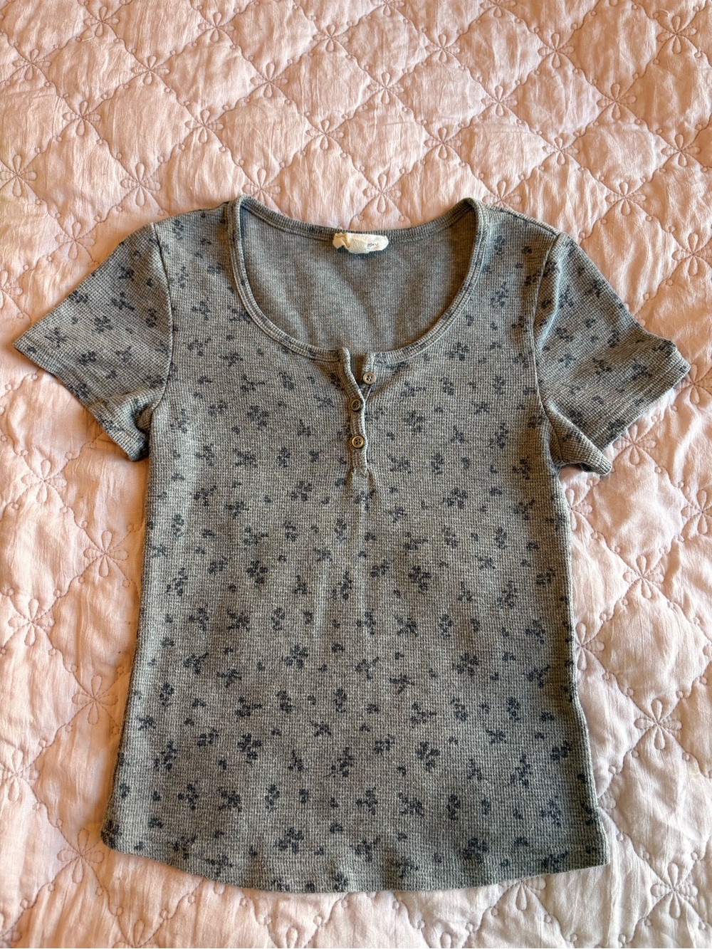 H&M Heather Gray Ribbed Henley Top